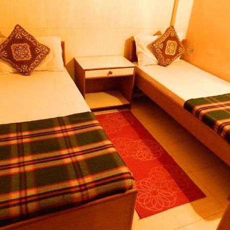 Viraaj Guest House Noida Kültér fotó