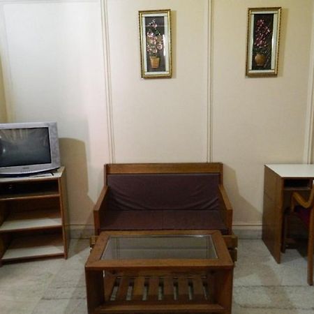 Viraaj Guest House Noida Kültér fotó